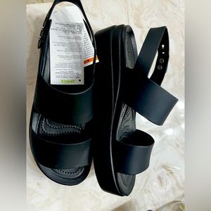 Brand new Crocs Brooklyn Size 9